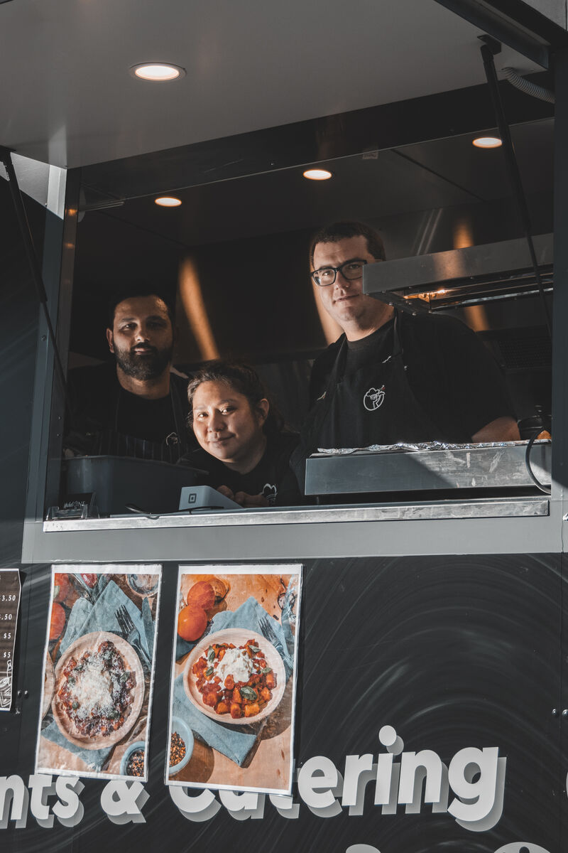 Michelone food truck team